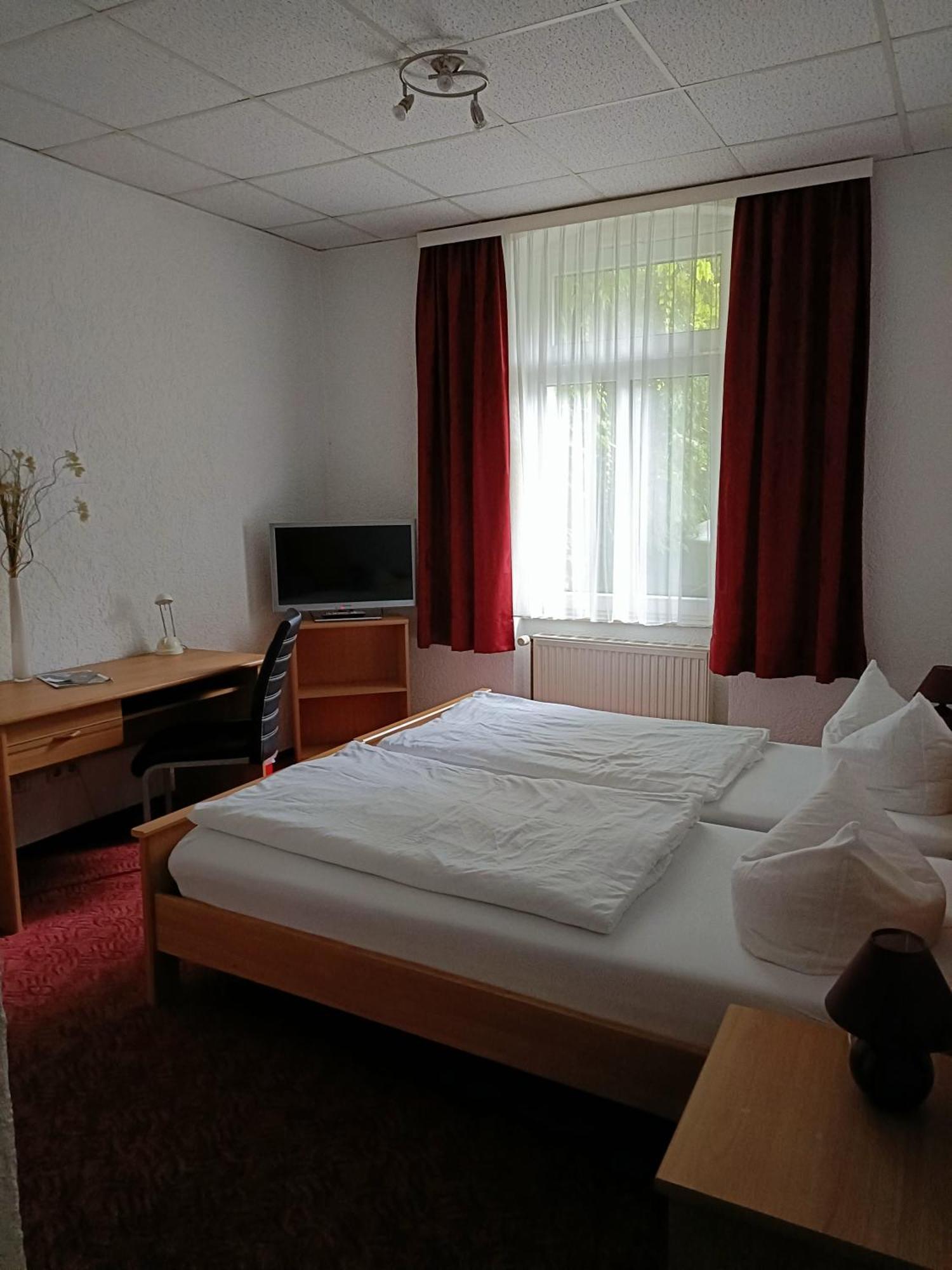 Hotel Zum Goldenen Loewen Merseburg Eksteriør billede