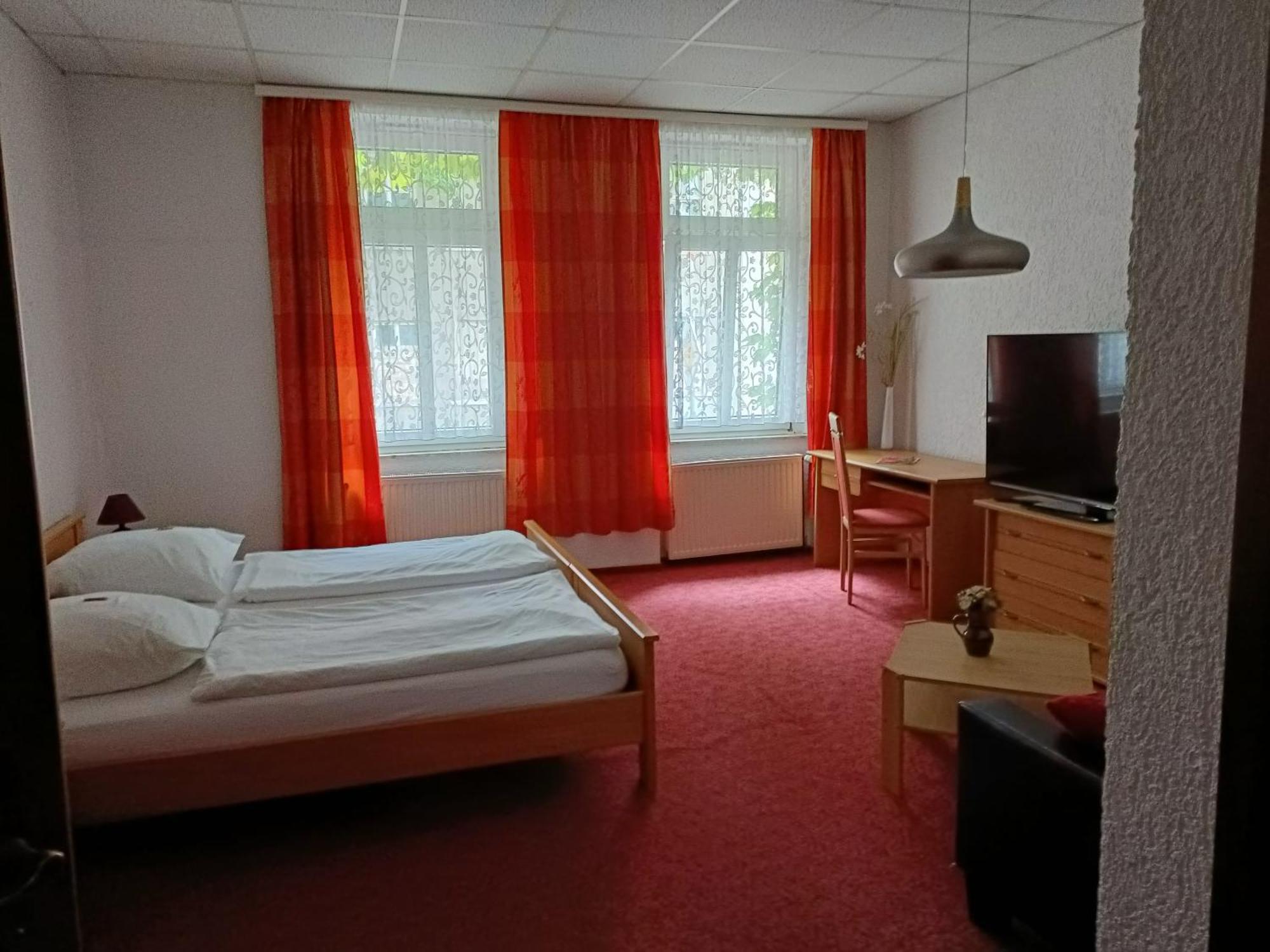 Hotel Zum Goldenen Loewen Merseburg Eksteriør billede