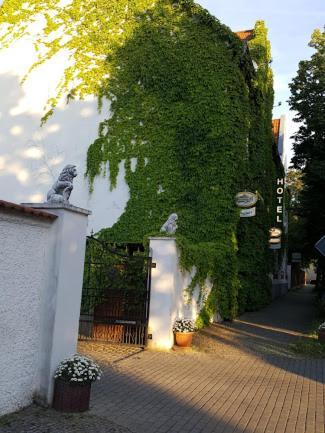 Hotel Zum Goldenen Loewen Merseburg Eksteriør billede